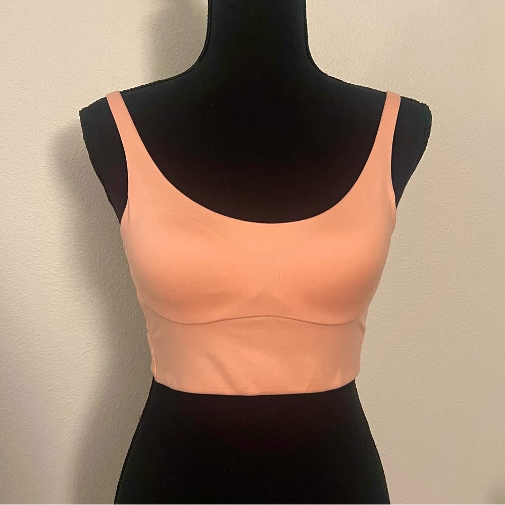 Victoria’s Secret | Lightweight by VS Wireless Sports Bra in Peach (32B)